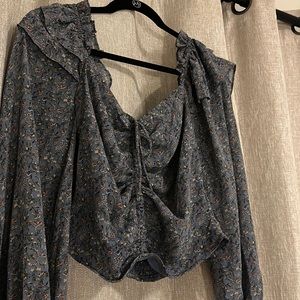 Front tie cropped long sleeve